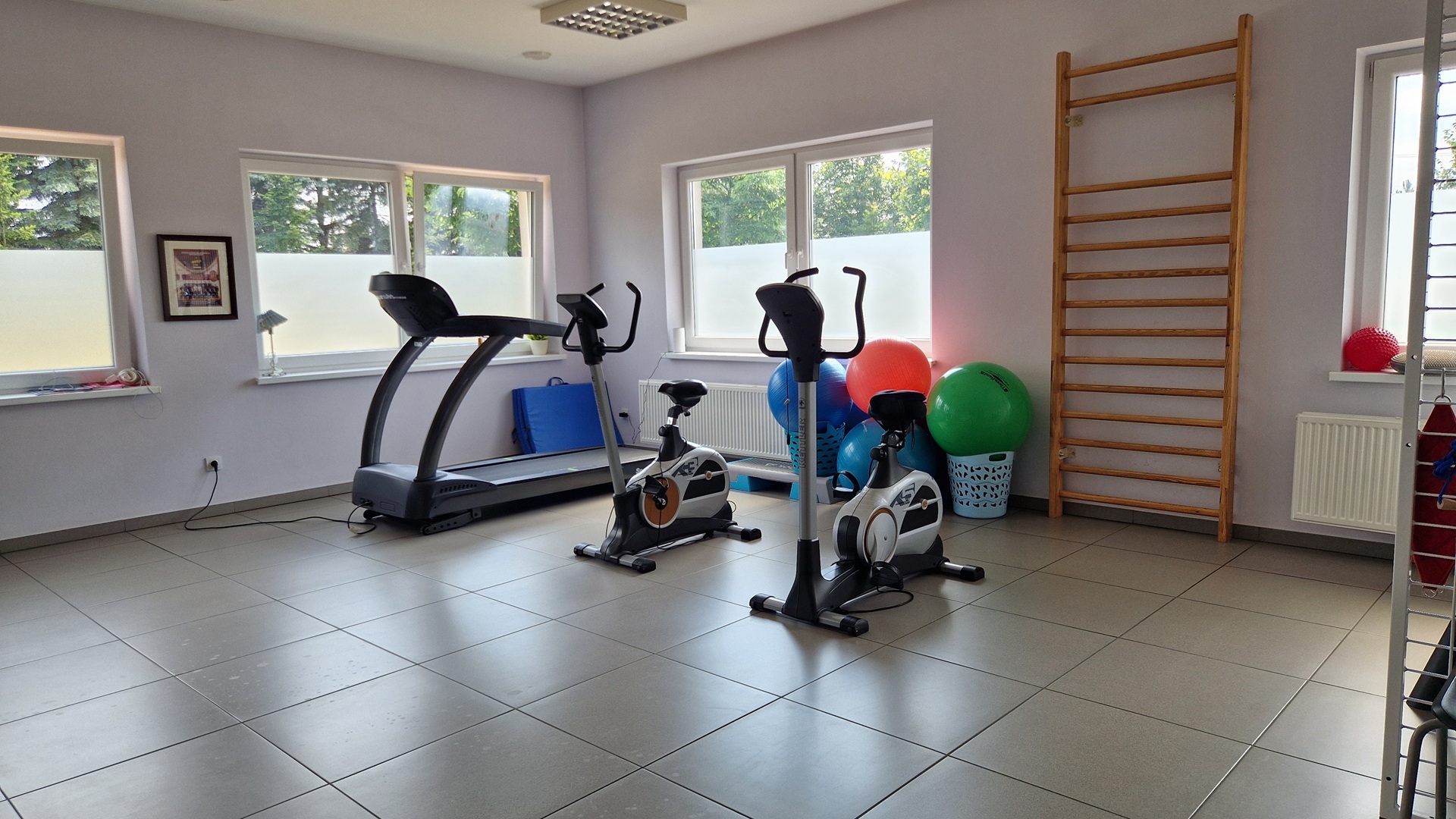 Nowoczesny sprzęt rehabilitacyjny w Centrum Zdrowia Moszczenica